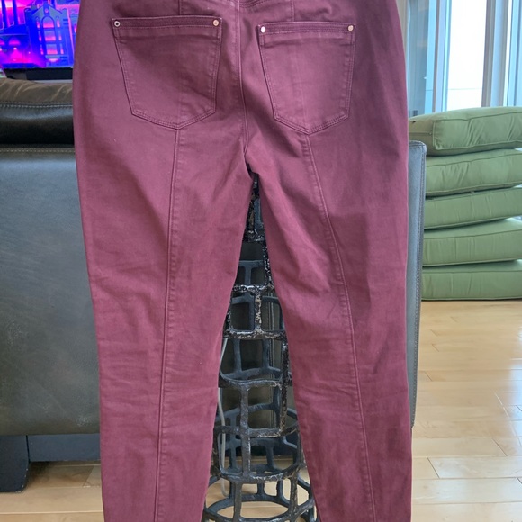 White House Black Market crop jeans - Picture 6 of 11